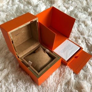 TORY BURCH Watch Box (does not come with watch)